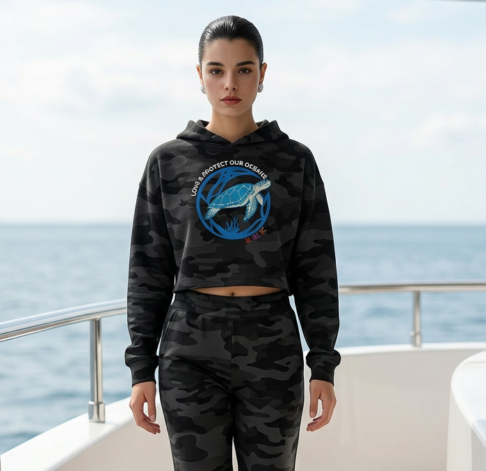 Sea Turtle Women’s Cropped Hooded Sweatshirt
